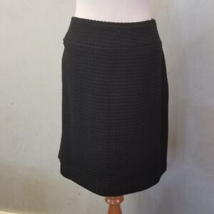 Black textured pencil WOOL skirt women's size 6 (J35)